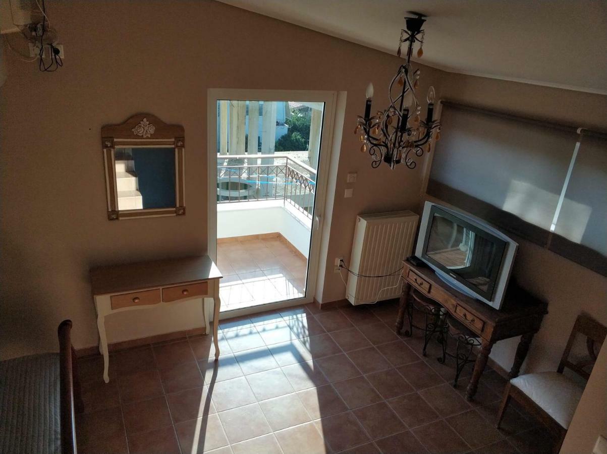 Relaxing Villa With Swimming Pool And Garden Agios Georgios  Exterior photo